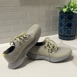 Allbirds Tree Dasher in “Gravity”